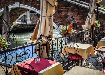 Cessione Rinomata Enoteca/Bar a Venezia