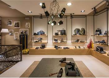 Commercial Premises / Showrooms for Rent in Venezia