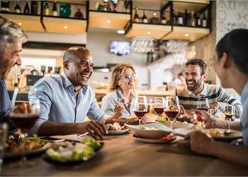 Cedesi Storica Attività di Ristorante